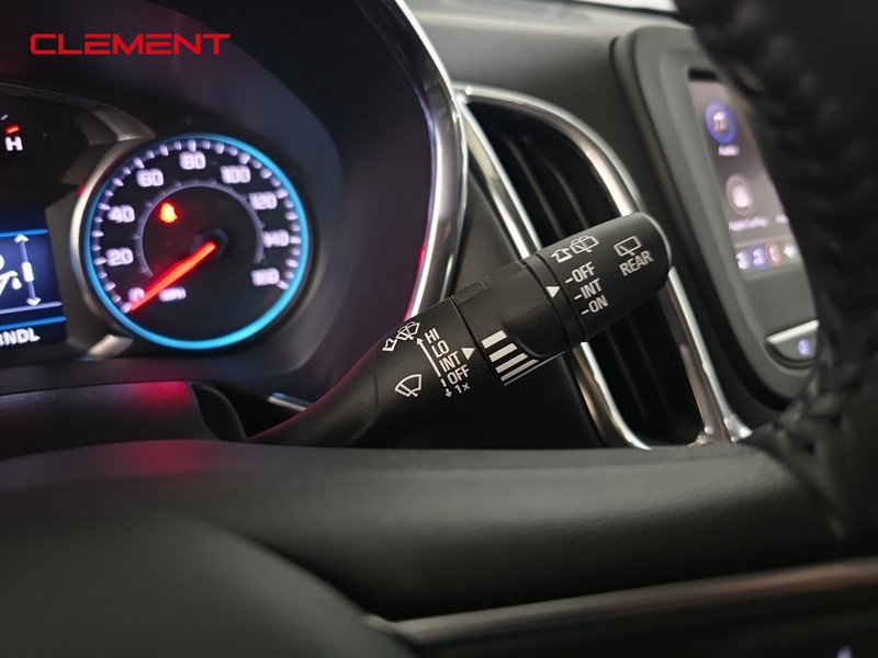 Chevrolet Equinox Vehicle Image 13
