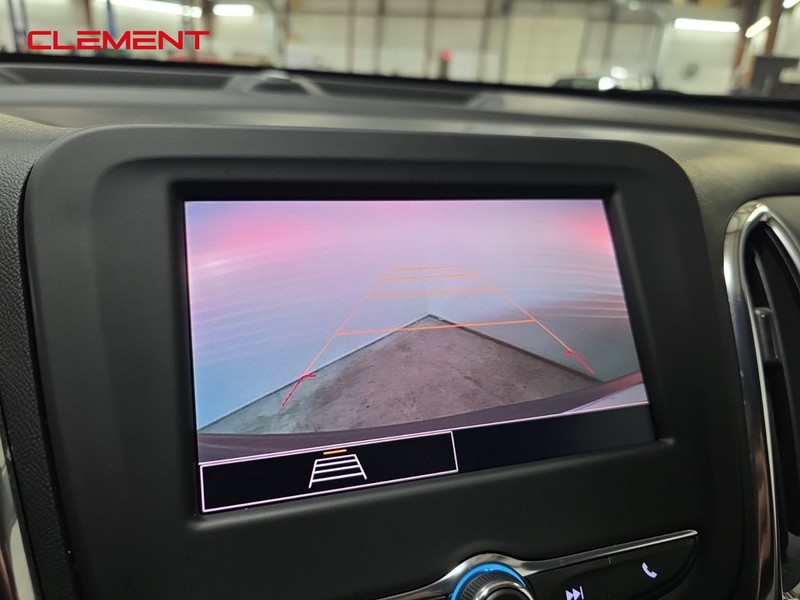 Chevrolet Equinox Vehicle Image 16