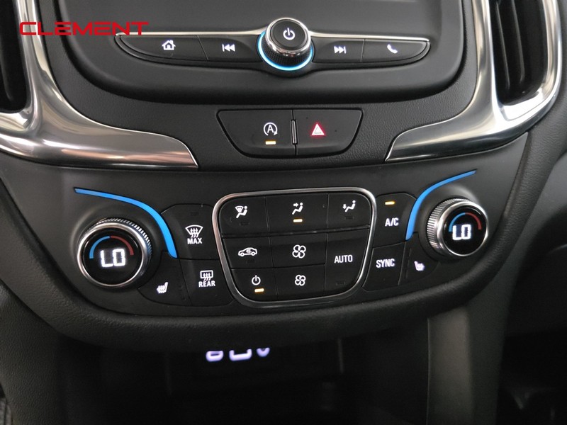 Chevrolet Equinox Vehicle Image 17