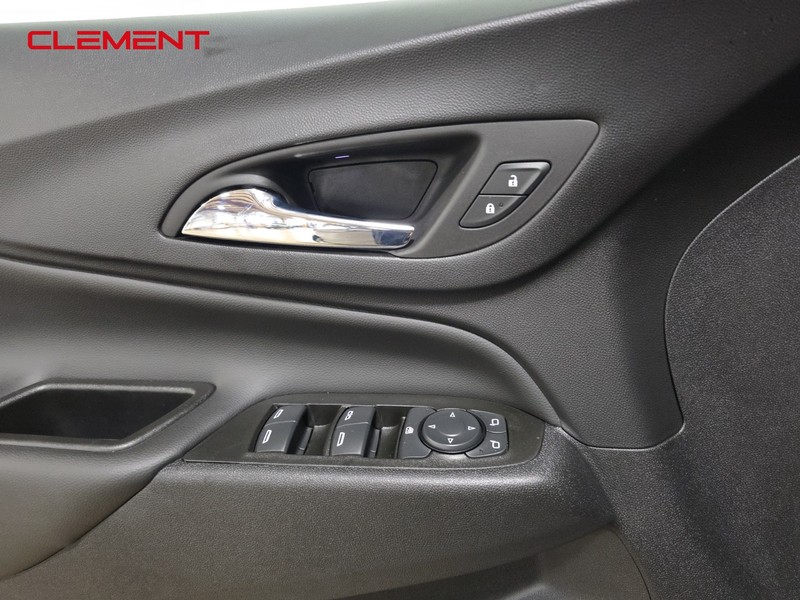 Chevrolet Equinox Vehicle Image 20