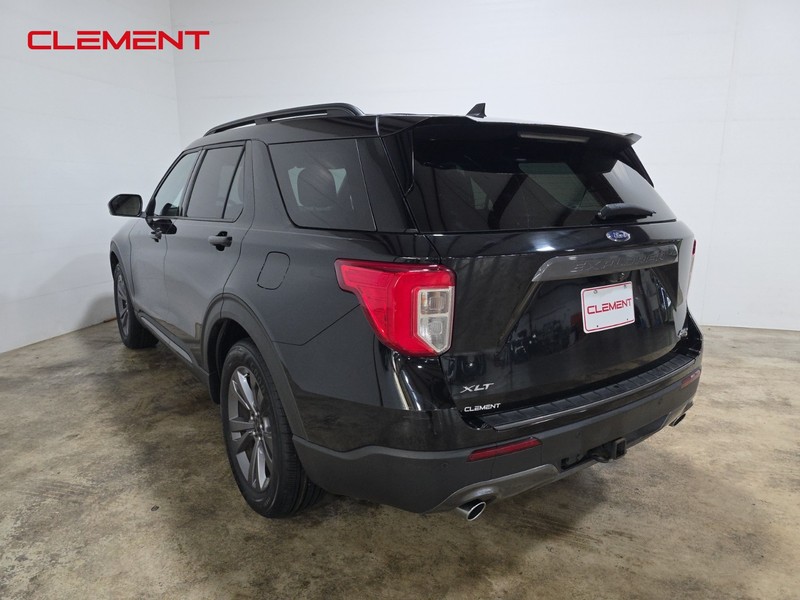 Ford Explorer Vehicle Image 08