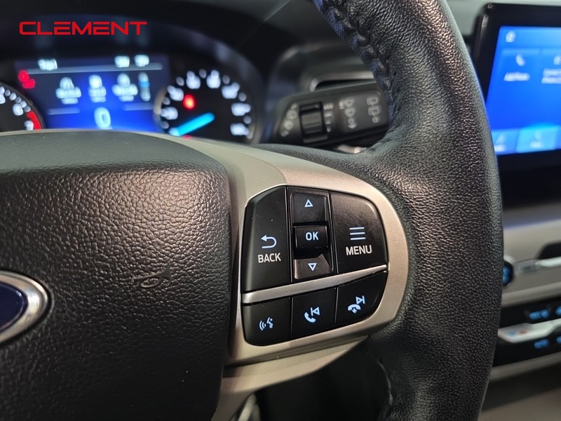 Ford Explorer Vehicle Image 13