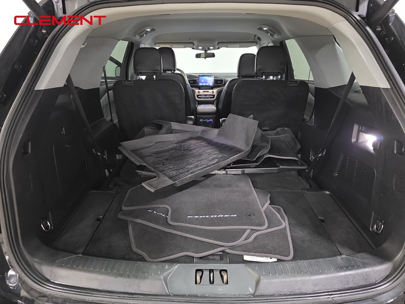 Ford Explorer Vehicle Image 29