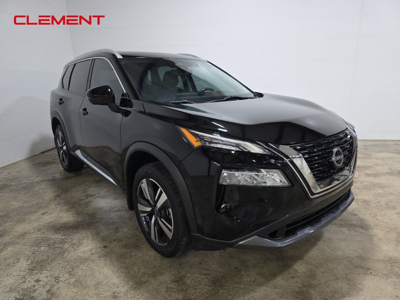 Nissan Rogue Vehicle Image 03