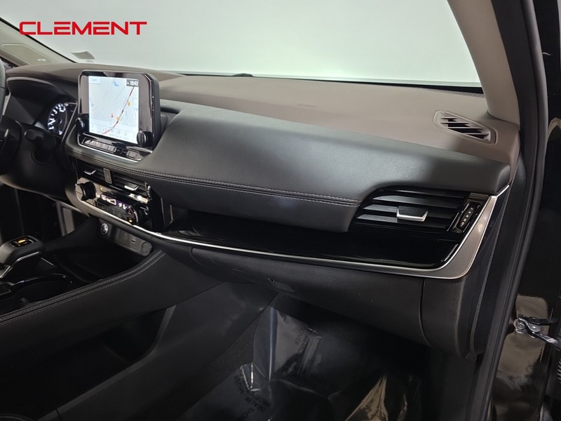 Nissan Rogue Vehicle Image 31