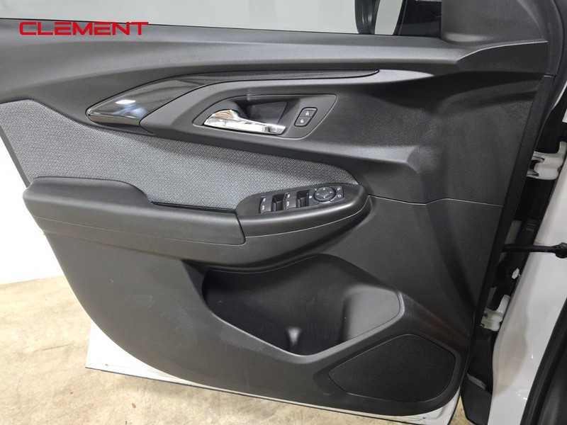 Chevrolet Trailblazer Vehicle Image 21