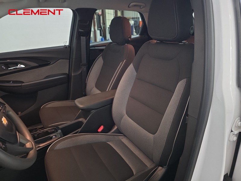 Chevrolet Trailblazer Vehicle Image 23