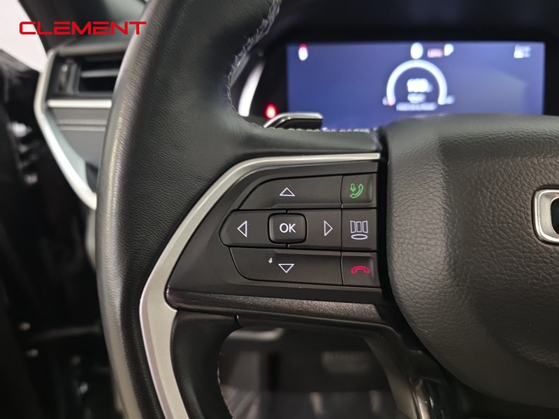 Jeep Grand Cherokee L Vehicle Image 12