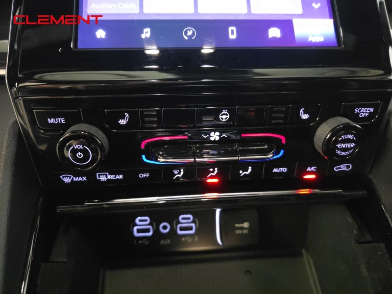 Jeep Grand Cherokee L Vehicle Image 19