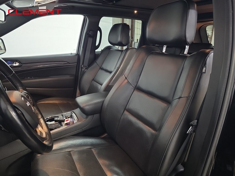 Jeep Grand Cherokee Vehicle Image 24