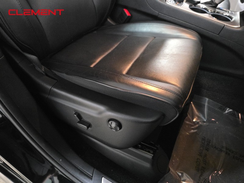 Jeep Grand Cherokee Vehicle Image 28