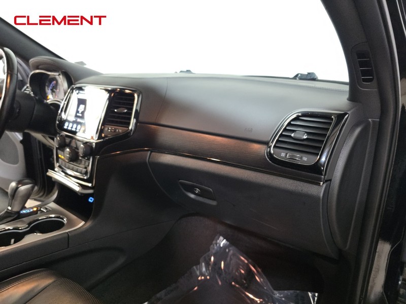 Jeep Grand Cherokee Vehicle Image 29