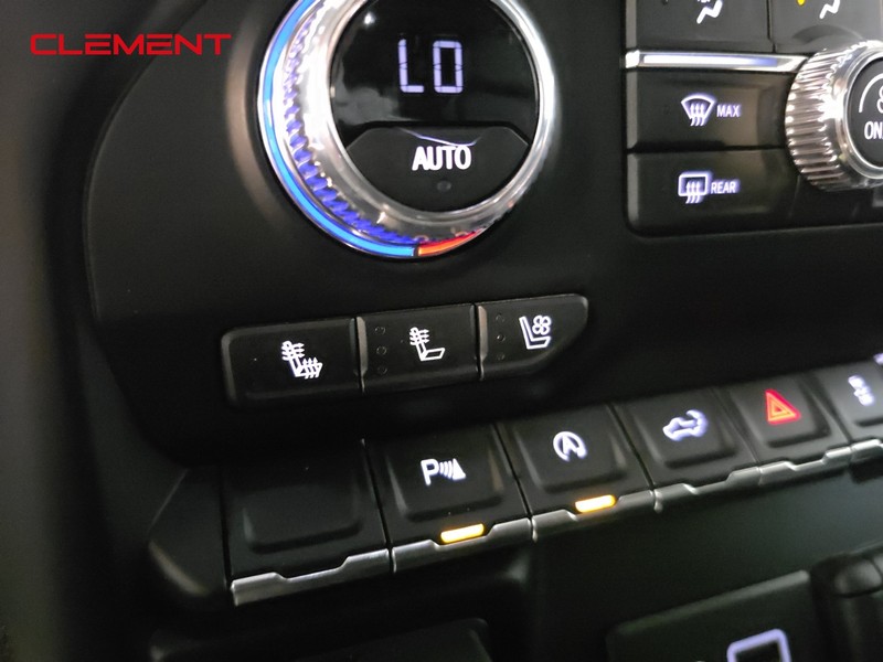 GMC Sierra 1500 Vehicle Image 16