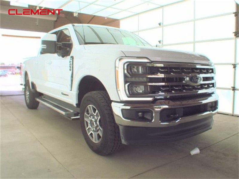 Ford Super Duty F-250 SRW Vehicle Image 02
