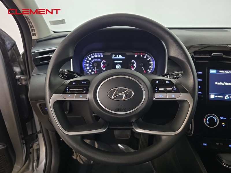 Hyundai Tucson Vehicle Image 12