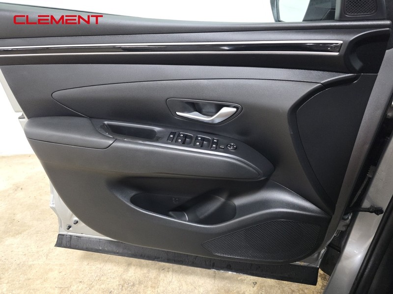 Hyundai Tucson Vehicle Image 24