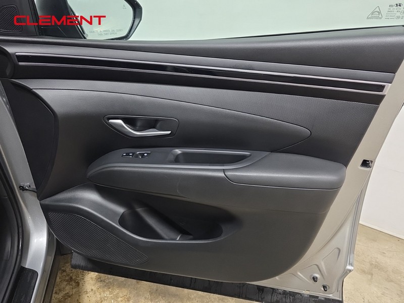 Hyundai Tucson Vehicle Image 32