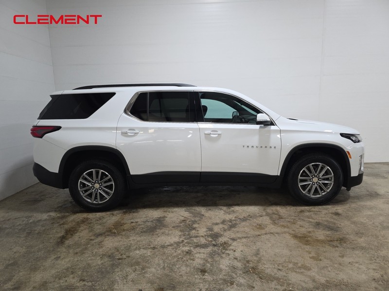 Chevrolet Traverse Vehicle Image 03