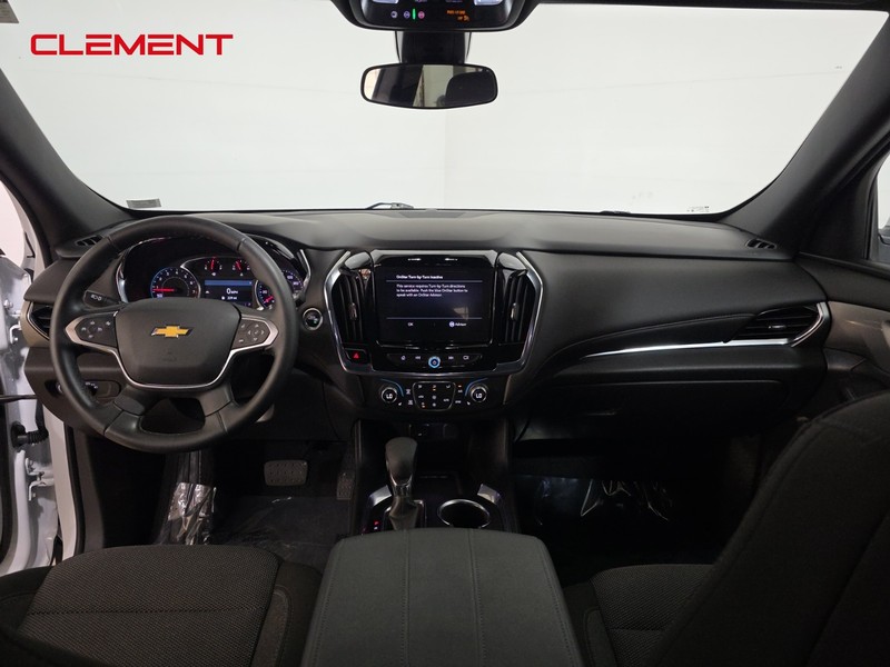 Chevrolet Traverse Vehicle Image 09