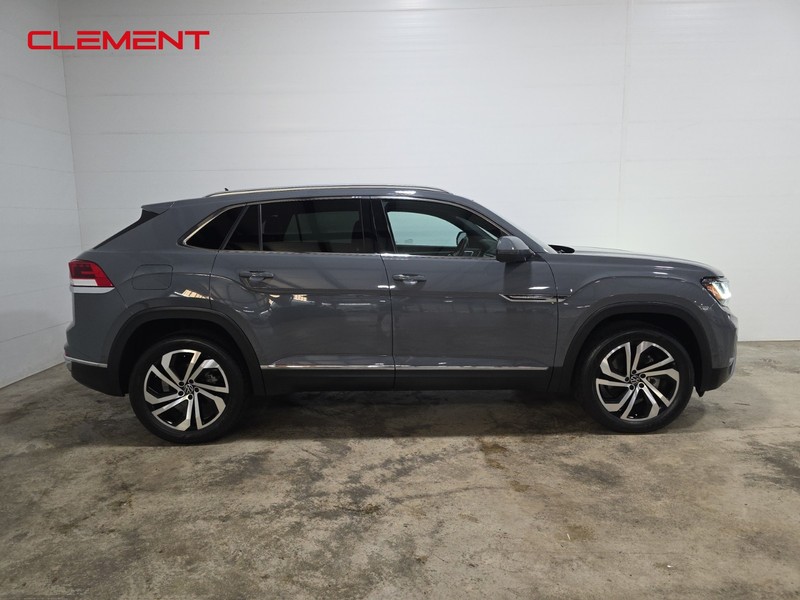 Volkswagen Atlas Cross Sport Vehicle Image 04