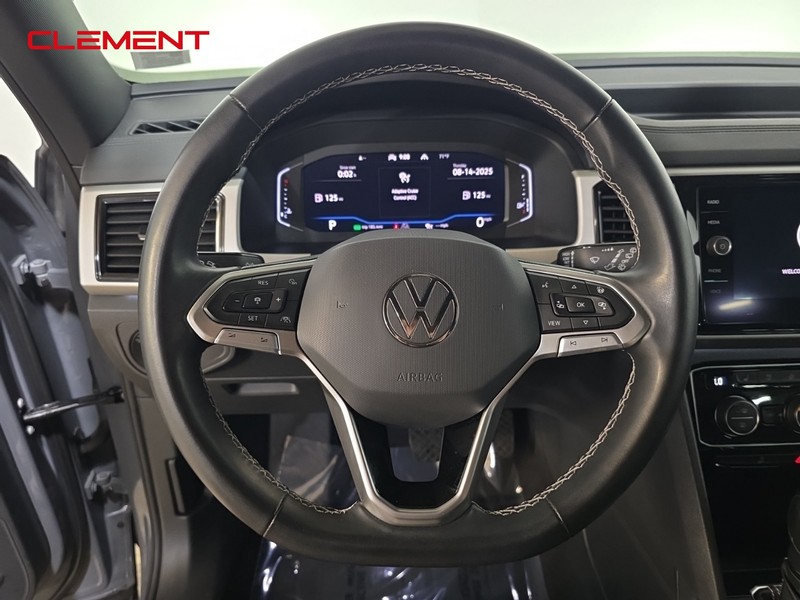 Volkswagen Atlas Cross Sport Vehicle Image 11