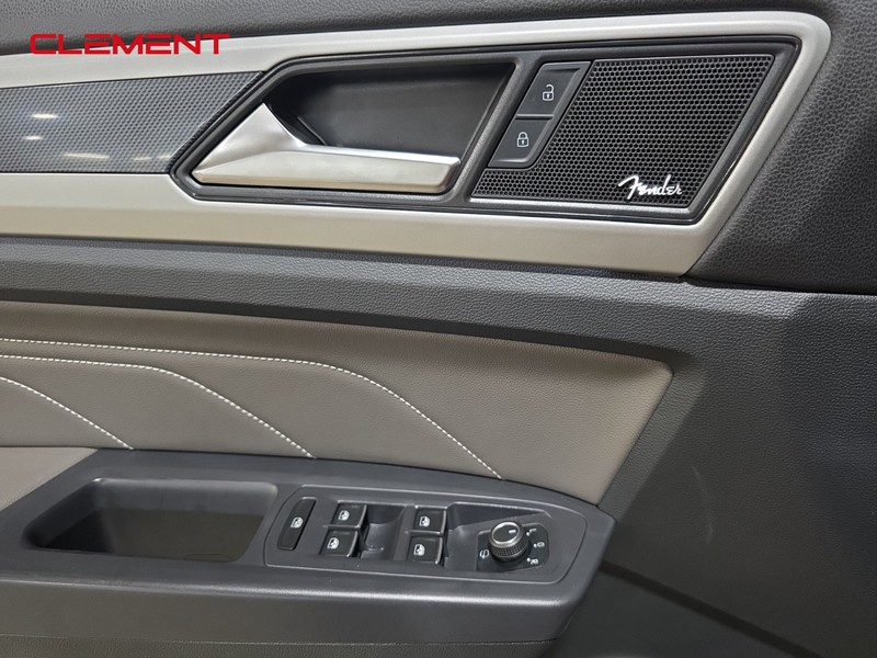 Volkswagen Atlas Cross Sport Vehicle Image 23