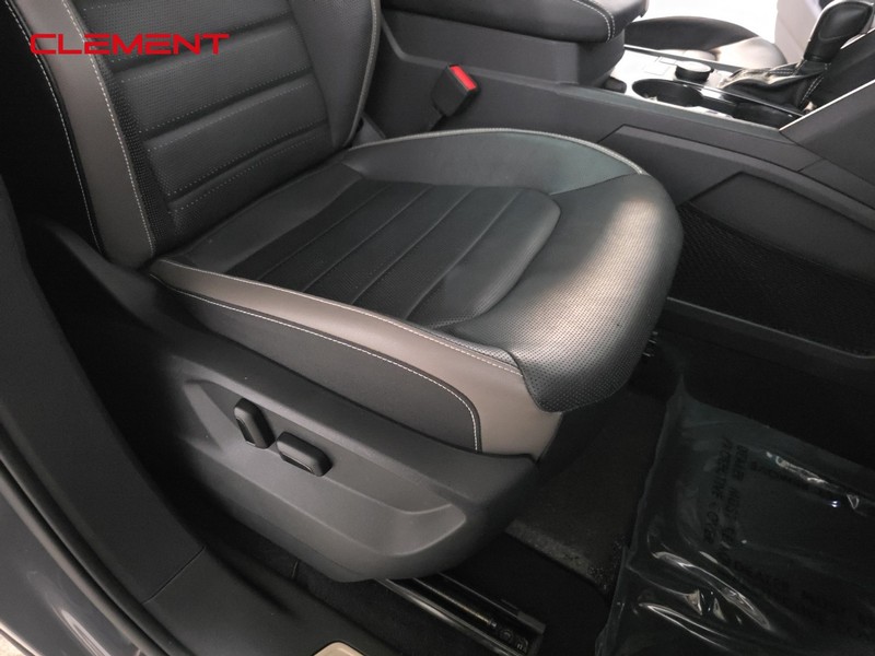 Volkswagen Atlas Cross Sport Vehicle Image 31