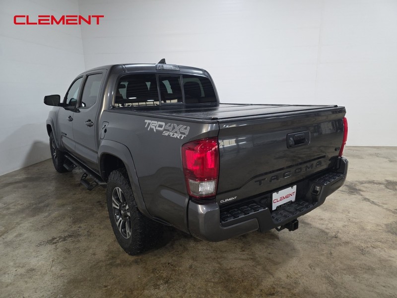 Toyota Tacoma Vehicle Image 08