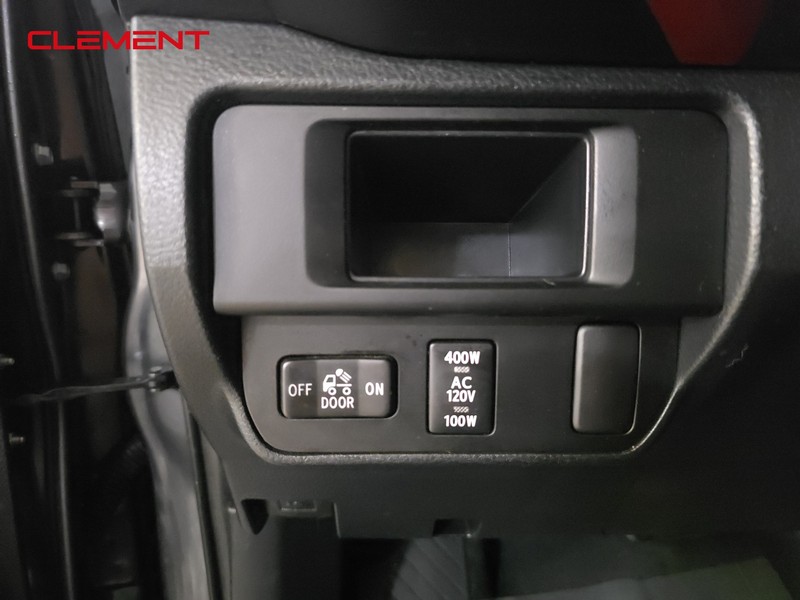 Toyota Tacoma Vehicle Image 11