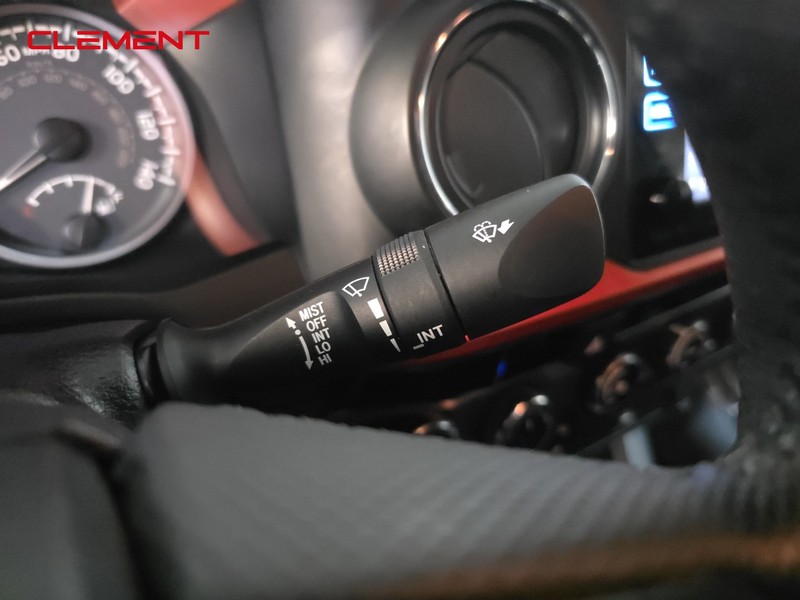 Toyota Tacoma Vehicle Image 16