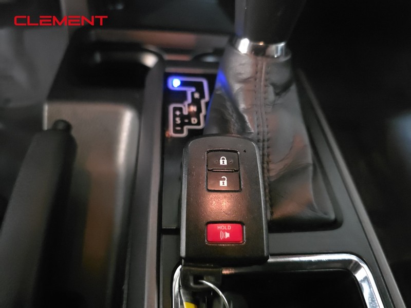 Toyota Tacoma Vehicle Image 22