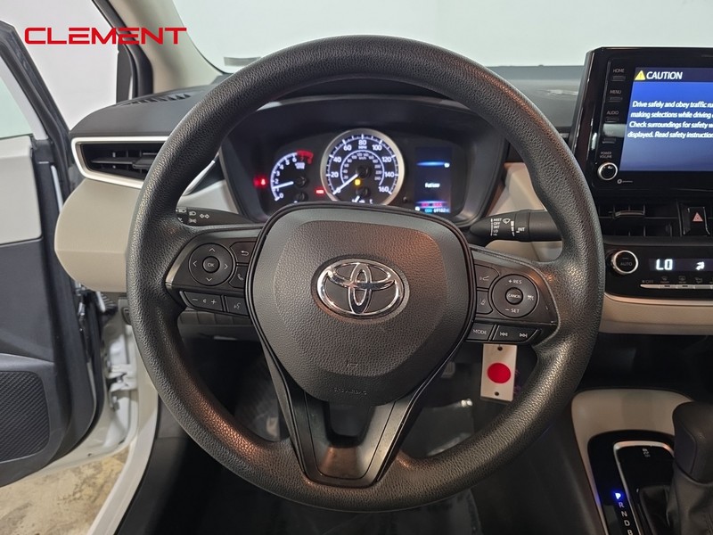 Toyota Corolla Vehicle Image 12