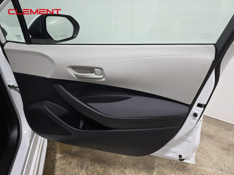 Toyota Corolla Vehicle Image 30