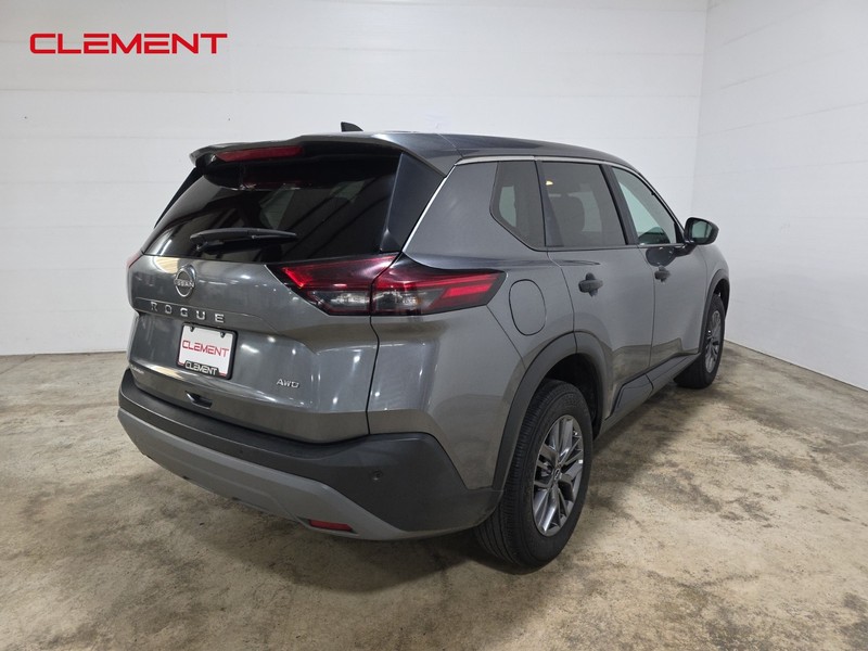 Nissan Rogue Vehicle Image 06