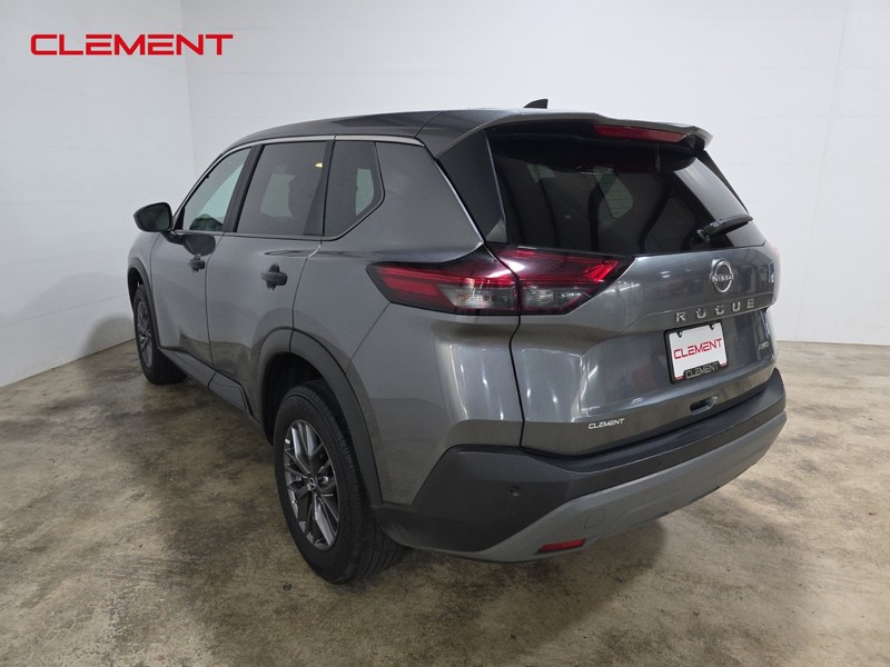 Nissan Rogue Vehicle Image 08