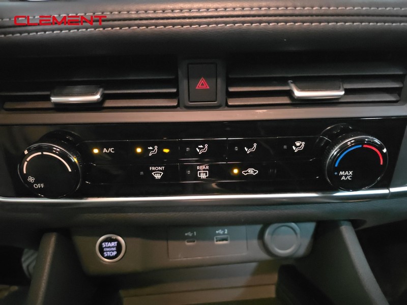 Nissan Rogue Vehicle Image 19
