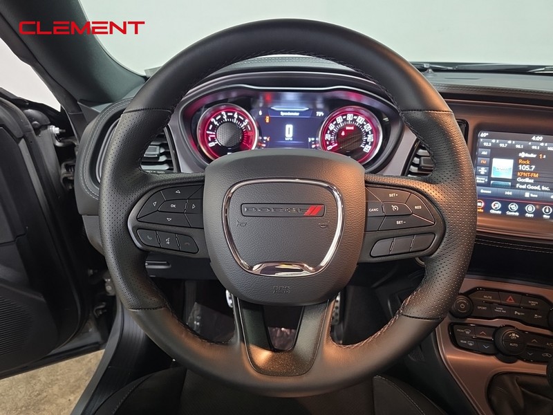 Dodge Challenger Vehicle Image 12