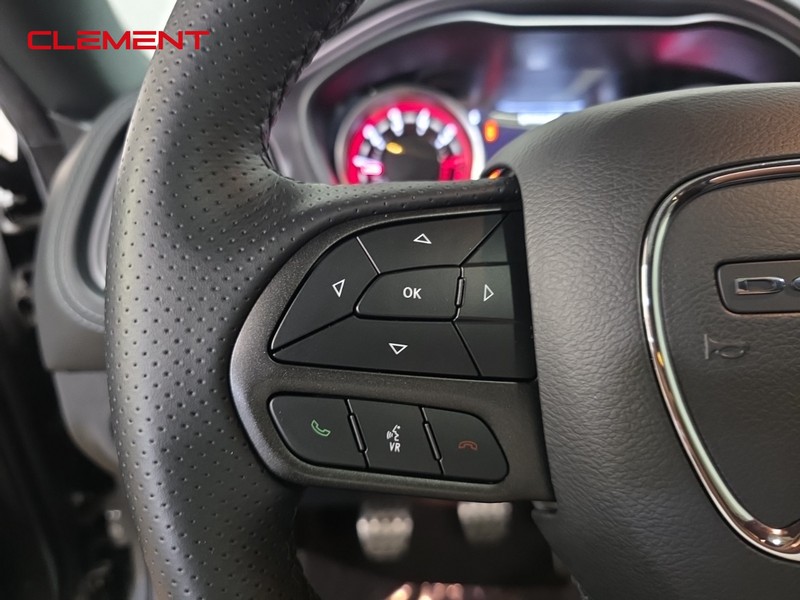 Dodge Challenger Vehicle Image 13