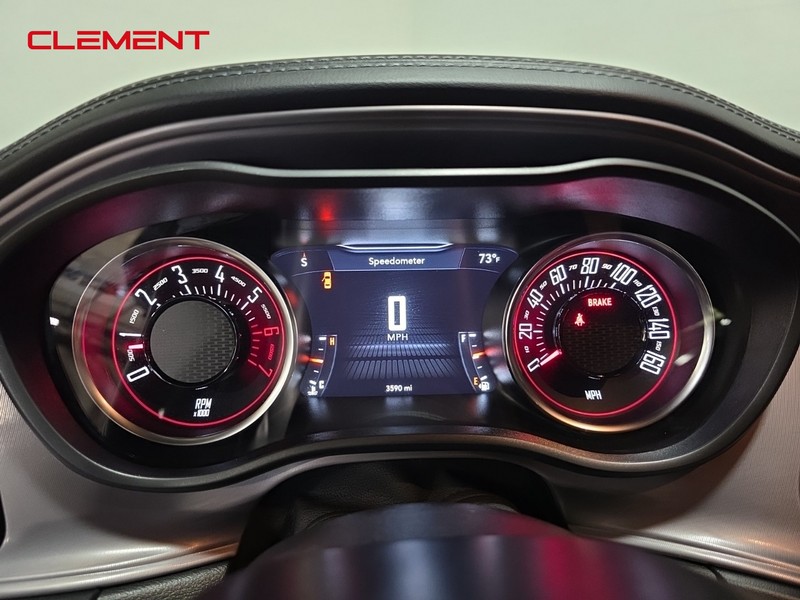 Dodge Challenger Vehicle Image 15