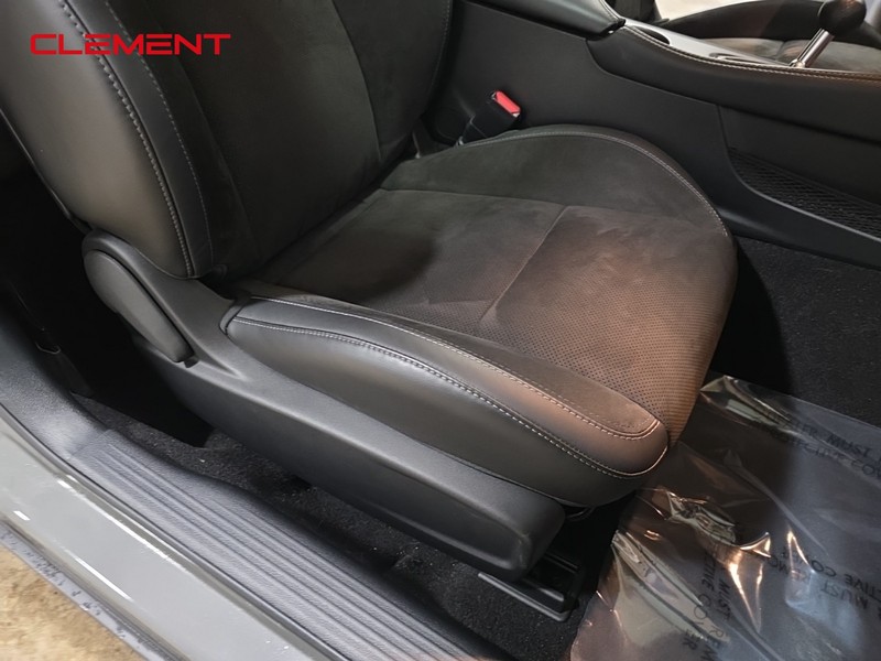 Dodge Challenger Vehicle Image 30