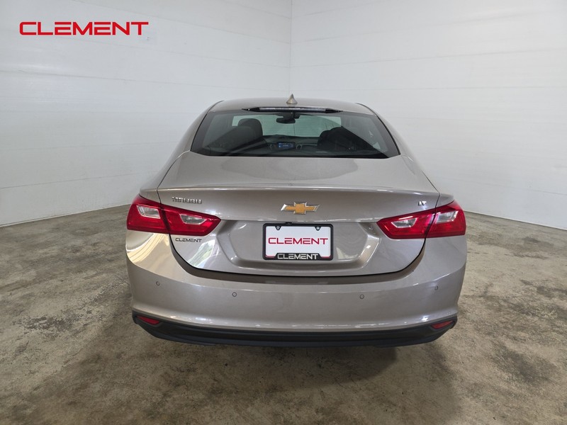 Chevrolet Malibu Vehicle Image 07