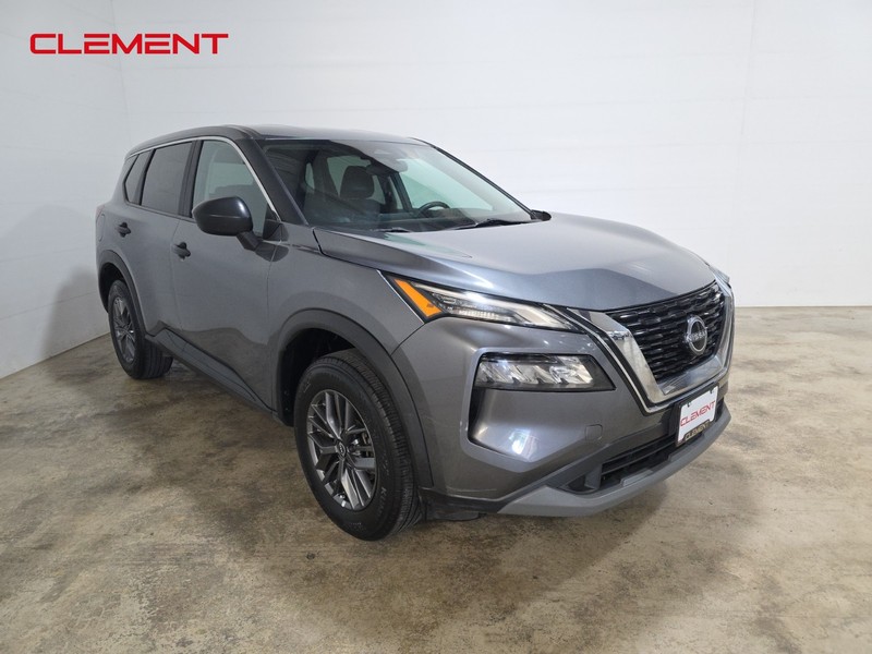 Nissan Rogue Vehicle Image 03