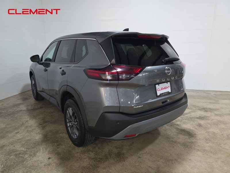 Nissan Rogue Vehicle Image 08