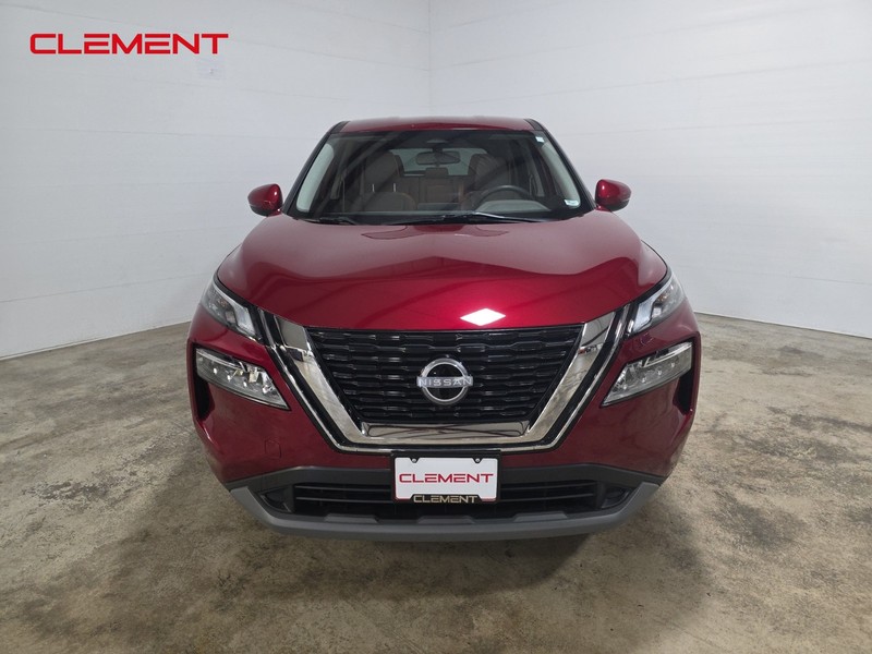 Nissan Rogue Vehicle Image 02