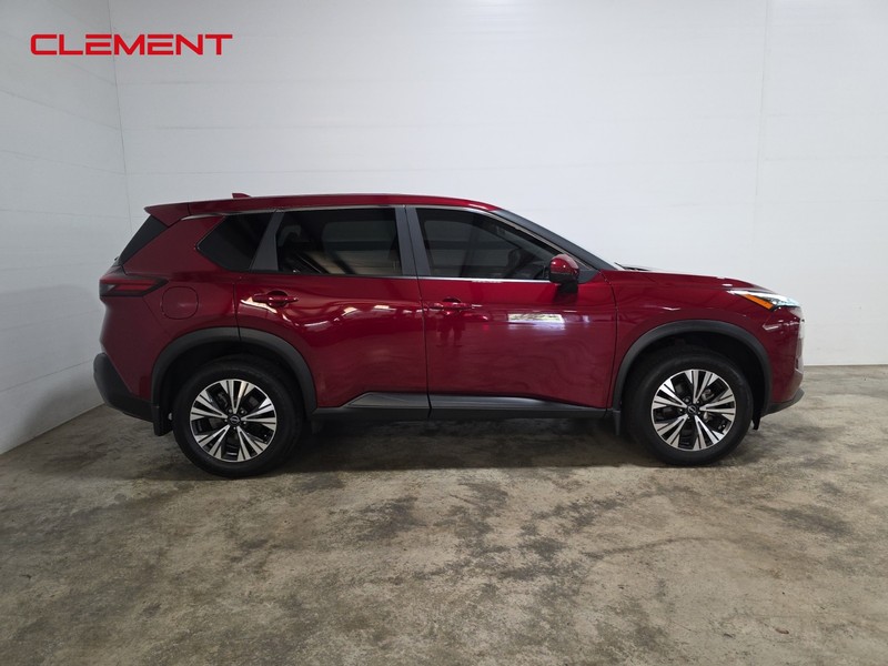 Nissan Rogue Vehicle Image 04