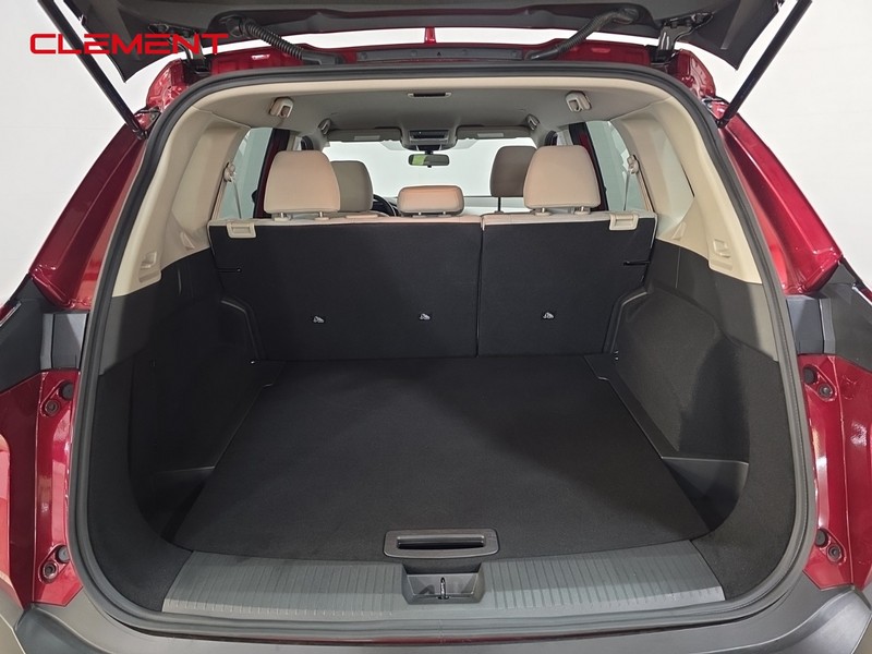 Nissan Rogue Vehicle Image 10
