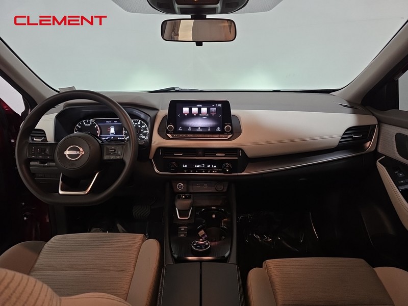 Nissan Rogue Vehicle Image 11