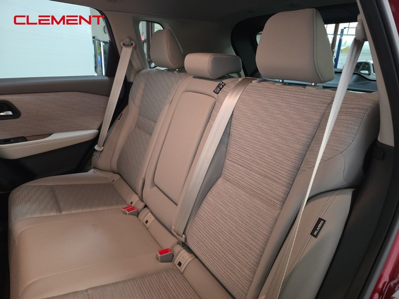 Nissan Rogue Vehicle Image 29