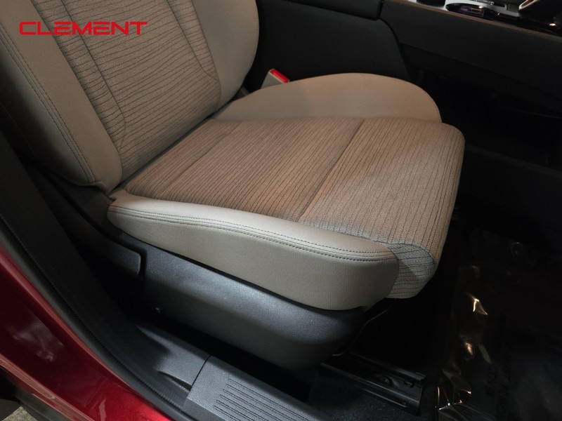 Nissan Rogue Vehicle Image 30