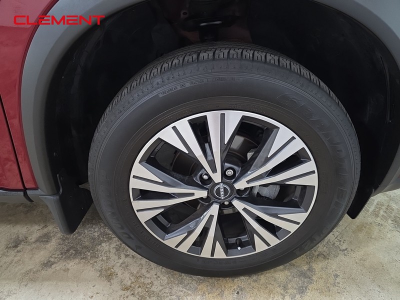 Nissan Rogue Vehicle Image 33